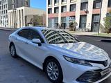 Toyota Camry 2019 годаүшін13 300 000 тг. в Астана – фото 3