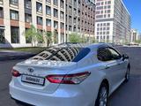 Toyota Camry 2019 годаүшін13 300 000 тг. в Астана – фото 4