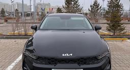 Kia K5 2022 года за 14 200 000 тг. в Астана