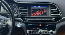 Hyundai Elantra 2019 года за 8 900 000 тг. в Атырау – фото 5