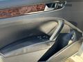 Volkswagen Passat 2012 годаүшін5 000 000 тг. в Атырау – фото 13
