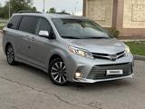 Toyota Sienna 2018 годаүшін19 000 000 тг. в Тараз