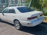 Toyota Camry 1997 года за 2 800 000 тг. в Талдыкорган – фото 2