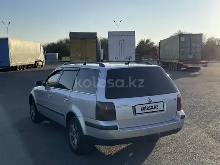 Volkswagen Passat 2003 года за 2 100 000 тг. в Алматы – фото 5
