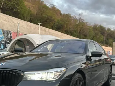 BMW 740 2018 года за 22 000 000 тг. в Алматы – фото 3