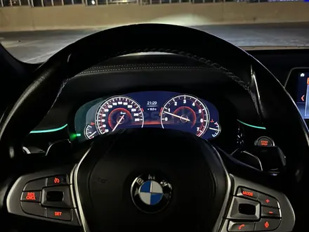 BMW 740 2018 года за 22 000 000 тг. в Алматы – фото 17