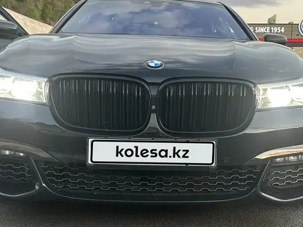 BMW 740 2018 года за 22 000 000 тг. в Алматы – фото 4