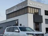 Toyota Land Cruiser Prado 2023 годаfor27 000 000 тг. в Актау