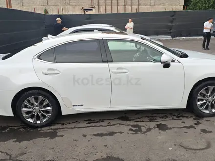 Lexus ES 300h 2013 года за 11 800 000 тг. в Алматы – фото 10
