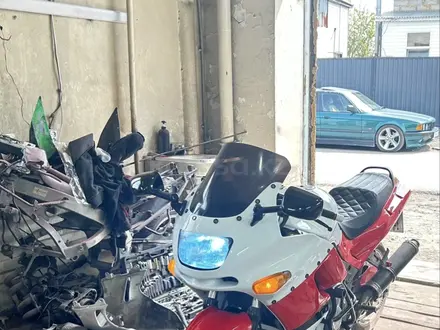 Kawasaki  ZZR 400 1993 года за 1 200 000 тг. в Астана