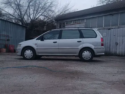 Mitsubishi Space Wagon 1999 года за 2 000 000 тг. в Алматы – фото 3