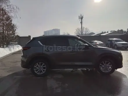 Mazda CX-5 2022 года за 14 700 000 тг. в Алматы – фото 8