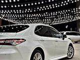 Toyota Camry 2018 годаүшін14 000 000 тг. в Атырау – фото 2