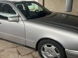 Mercedes-Benz E 230 1997 года за 2 850 000 тг. в Бауыржана Момышулы – фото 5