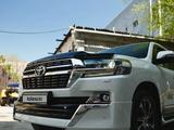 Toyota Land Cruiser 2021 годаүшін42 000 000 тг. в Алматы – фото 2
