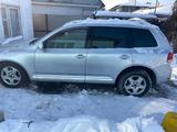 Volkswagen Touareg 2003 годаfor4 500 000 тг. в Алматы