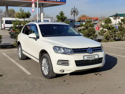 Volkswagen Touareg 2011 года за 8 350 000 тг. в Алматы