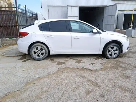 Chevrolet Cruze 2012 года за 2 995 000 тг. в Актау – фото 4