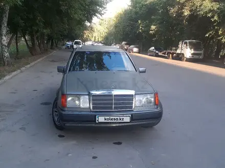 Mercedes-Benz E 230 1992 года за 2 000 000 тг. в Алматы – фото 6