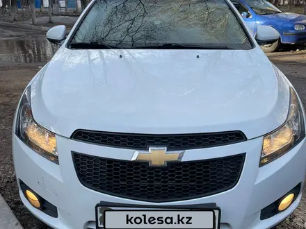 Chevrolet Cruze 2012 года за 3 200 000 тг. в Караганда – фото 2