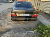 Mercedes-Benz E 220 1993 годаүшін2 350 000 тг. в Алматы – фото 4