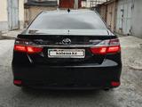 Toyota Camry 2015 года за 11 000 000 тг. в Шымкент – фото 3