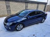 Hyundai Elantra 2019 годаfor9 500 000 тг. в Алматы – фото 2