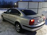 Volkswagen Passat 1997 года за 1 600 000 тг. в Уральск – фото 2