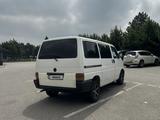 Volkswagen Caravelle 1995 года за 2 900 000 тг. в Алматы – фото 5