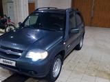 Chevrolet Niva 2016 года за 3 500 000 тг. в Кульсары – фото 2