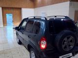 Chevrolet Niva 2016 года за 3 500 000 тг. в Кульсары – фото 4
