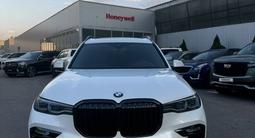 BMW X7 2019 года за 43 000 000 тг. в Алматы – фото 2