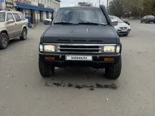 Nissan Terrano, 1990