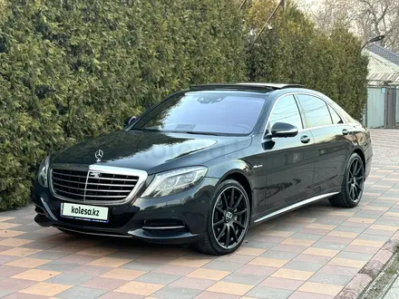 Mercedes-Benz S 500 2015 года за 25 300 000 тг. в Алматы