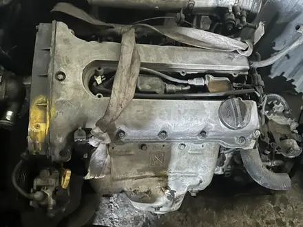 T8 1.8 Kia Carens за 299 000 тг. в Алматы
