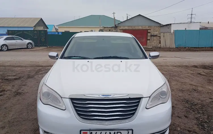 Chrysler 200 2012 годаүшін1 800 000 тг. в Атырау