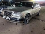 Mercedes-Benz E 260 1990 годаfor1 200 000 тг. в Алматы