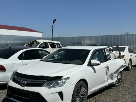 Toyota Camry 2015 года за 4 444 444 тг. в Атырау – фото 2