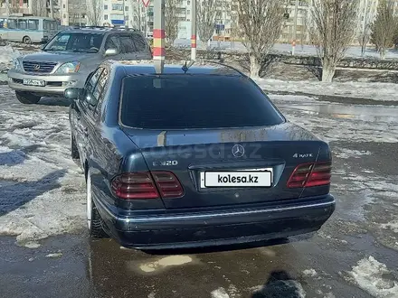 Mercedes-Benz E 320 2000 года за 5 500 000 тг. в Костанай – фото 36