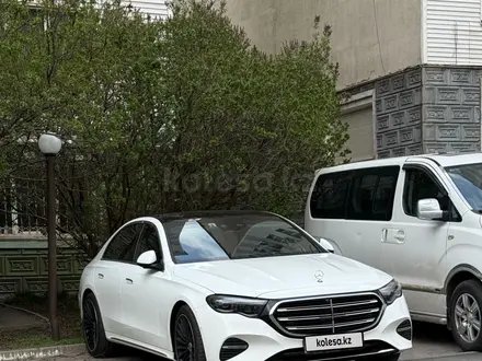 Mercedes-Benz E 300 2023 года за 38 000 000 тг. в Алматы – фото 2