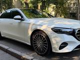 Mercedes-Benz E 300 2023 года за 45 000 000 тг. в Алматы – фото 4