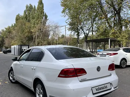 Volkswagen Passat 2013 года за 4 850 000 тг. в Алматы – фото 3