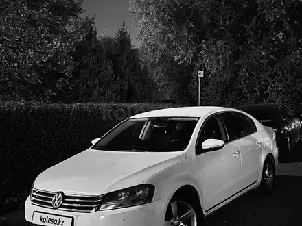 Volkswagen Passat 2013 года за 4 850 000 тг. в Алматы – фото 7