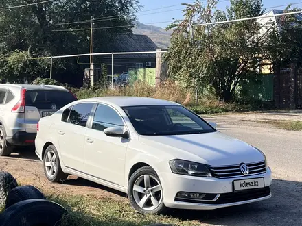 Volkswagen Passat 2013 года за 4 850 000 тг. в Алматы – фото 8