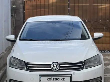 Volkswagen Passat 2013 года за 4 850 000 тг. в Алматы – фото 9