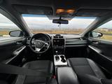 Toyota Camry 2012 года за 7 500 000 тг. в Актобе – фото 5