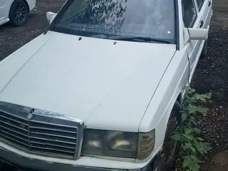 Mercedes-Benz 190