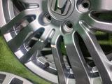 Диски оригинал Honda Enkei R17 6, 5 JJ 5/114, 3 ЦО 64, 1 ЕТ 55 за 170 000 тг. в Алматы – фото 5