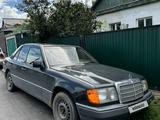 Mercedes-Benz E 200 1991 года за 1 300 000 тг. в Караганда – фото 3