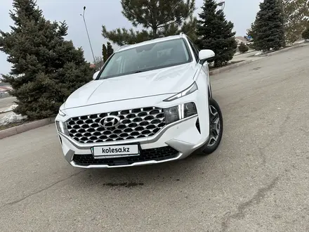 Hyundai Santa Fe 2022 года за 16 400 000 тг. в Алматы